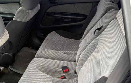 Honda Stream I рестайлинг, 2002 год, 490 000 рублей, 6 фотография