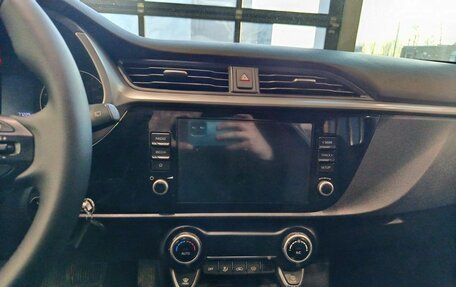 KIA Rio IV, 2021 год, 1 390 000 рублей, 10 фотография