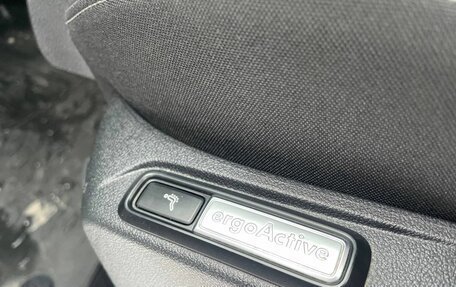 Volkswagen Tiguan II, 2019 год, 1 900 000 рублей, 14 фотография