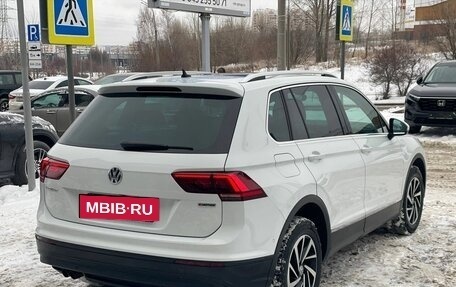 Volkswagen Tiguan II, 2019 год, 1 900 000 рублей, 5 фотография