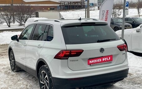 Volkswagen Tiguan II, 2019 год, 1 900 000 рублей, 7 фотография
