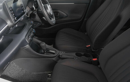 Toyota Yaris, 2020 год, 1 149 000 рублей, 9 фотография