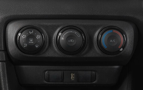 Toyota Yaris, 2020 год, 1 149 000 рублей, 21 фотография