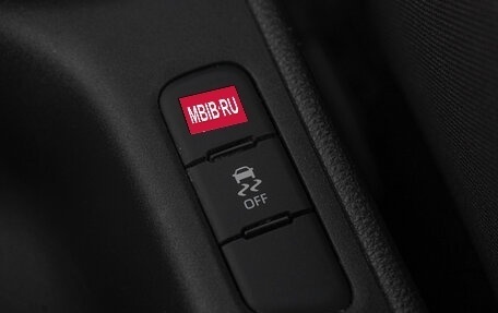 Toyota Yaris, 2020 год, 1 149 000 рублей, 23 фотография