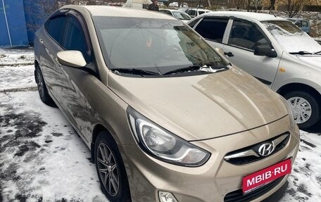 Hyundai Solaris II рестайлинг, 2011 год, 770 000 рублей, 1 фотография