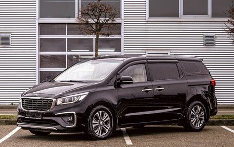 KIA Carnival III, 2019 год, 2 495 000 рублей, 1 фотография
