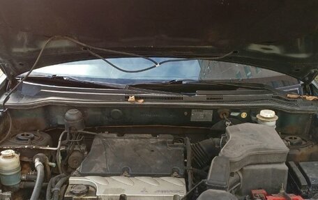 Mitsubishi Outlander III рестайлинг 3, 2006 год, 540 000 рублей, 10 фотография