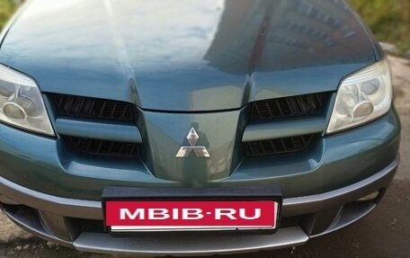 Mitsubishi Outlander III рестайлинг 3, 2006 год, 540 000 рублей, 4 фотография