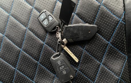 Hyundai Solaris II рестайлинг, 2011 год, 770 000 рублей, 13 фотография