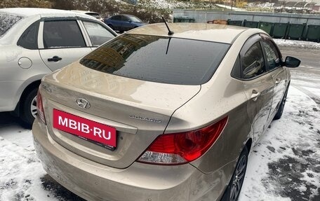 Hyundai Solaris II рестайлинг, 2011 год, 770 000 рублей, 4 фотография