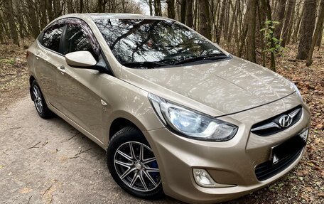 Hyundai Solaris II рестайлинг, 2011 год, 770 000 рублей, 16 фотография