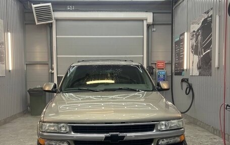 Chevrolet Tahoe II, 2000 год, 720 000 рублей, 3 фотография