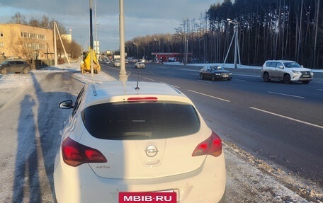 Opel Astra J, 2010 год, 750 000 рублей, 4 фотография