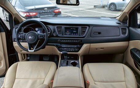 KIA Carnival III, 2019 год, 2 495 000 рублей, 16 фотография