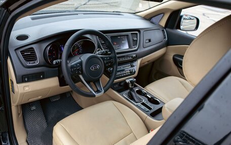 KIA Carnival III, 2019 год, 2 495 000 рублей, 13 фотография