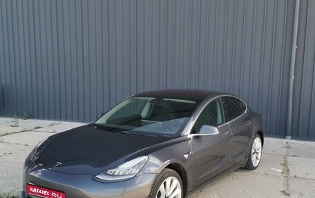 Tesla Model 3 I, 2018 год, 3 000 000 рублей, 1 фотография