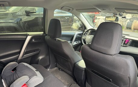 Toyota RAV4, 2016 год, 1 900 000 рублей, 9 фотография