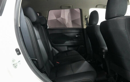 Mitsubishi Outlander III рестайлинг 3, 2018 год, 2 150 000 рублей, 12 фотография