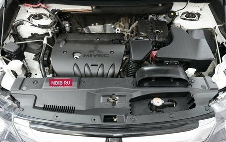 Mitsubishi Outlander III рестайлинг 3, 2018 год, 2 150 000 рублей, 18 фотография