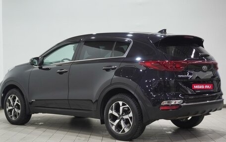 KIA Sportage IV рестайлинг, 2021 год, 2 480 000 рублей, 2 фотография
