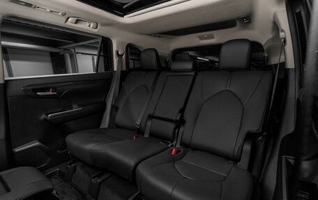 Toyota Highlander, 2025 год, 5 980 000 рублей, 27 фотография