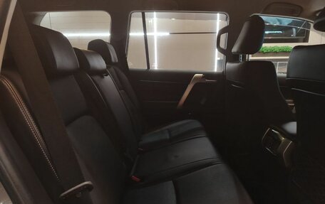 Toyota Land Cruiser Prado 150 рестайлинг 2, 2022 год, 6 399 000 рублей, 15 фотография