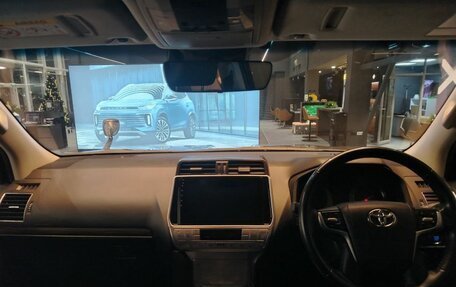 Toyota Land Cruiser Prado 150 рестайлинг 2, 2022 год, 6 399 000 рублей, 11 фотография