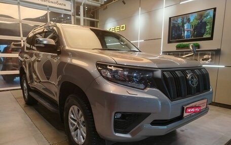 Toyota Land Cruiser Prado 150 рестайлинг 2, 2022 год, 6 399 000 рублей, 3 фотография