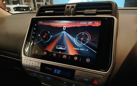 Toyota Land Cruiser Prado 150 рестайлинг 2, 2022 год, 6 399 000 рублей, 16 фотография