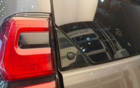 Toyota Land Cruiser Prado 150 рестайлинг 2, 2022 год, 6 399 000 рублей, 32 фотография