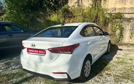 Hyundai Solaris II рестайлинг, 2017 год, 830 000 рублей, 4 фотография