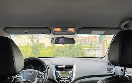 Hyundai Solaris II рестайлинг, 2013 год, 800 000 рублей, 11 фотография