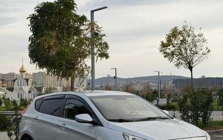 Hyundai Solaris II рестайлинг, 2013 год, 800 000 рублей, 3 фотография