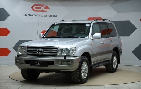 Toyota Land Cruiser 100 рестайлинг 2, 2006 год, 1 920 000 рублей, 1 фотография