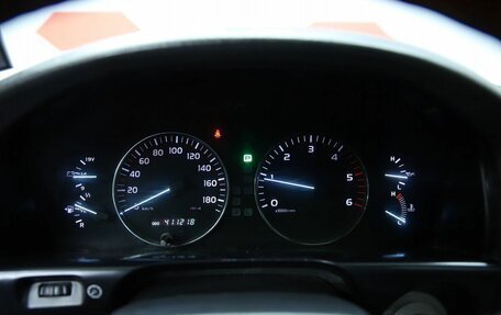 Toyota Land Cruiser 100 рестайлинг 2, 2006 год, 1 920 000 рублей, 16 фотография