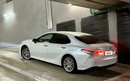 Toyota Camry, 2020 год, 3 700 000 рублей, 2 фотография