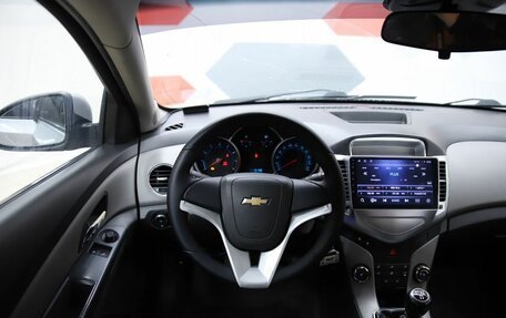 Chevrolet Cruze II, 2009 год, 460 000 рублей, 13 фотография