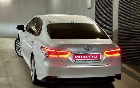 Toyota Camry, 2020 год, 3 700 000 рублей, 3 фотография