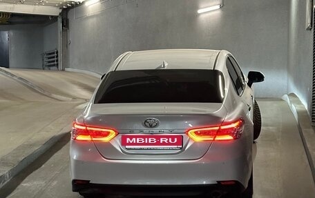 Toyota Camry, 2020 год, 3 700 000 рублей, 4 фотография