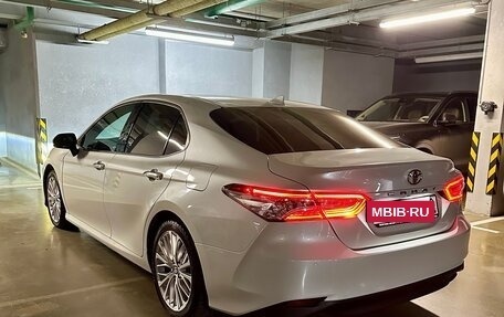 Toyota Camry, 2020 год, 3 700 000 рублей, 12 фотография