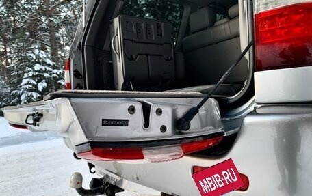 Toyota Land Cruiser 100 рестайлинг 2, 2006 год, 2 175 000 рублей, 9 фотография