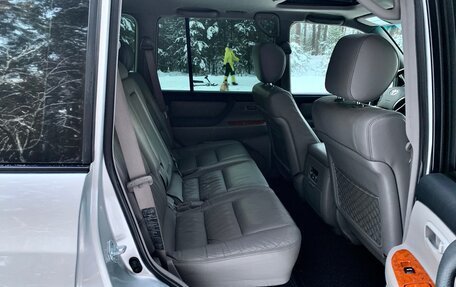 Toyota Land Cruiser 100 рестайлинг 2, 2006 год, 2 175 000 рублей, 22 фотография