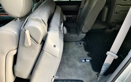 Toyota Land Cruiser 100 рестайлинг 2, 2006 год, 2 175 000 рублей, 19 фотография