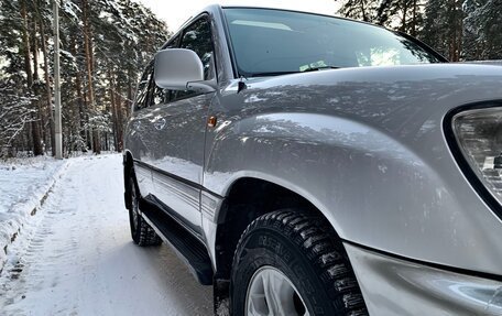 Toyota Land Cruiser 100 рестайлинг 2, 2006 год, 2 175 000 рублей, 28 фотография