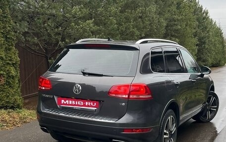 Volkswagen Touareg III, 2010 год, 2 200 000 рублей, 3 фотография