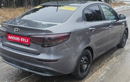 KIA Rio III рестайлинг, 2015 год, 1 250 000 рублей, 5 фотография