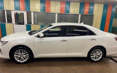 Toyota Camry, 2015 год, 2 200 000 рублей, 4 фотография