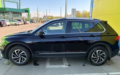 Volkswagen Tiguan II, 2018 год, 2 050 000 рублей, 4 фотография