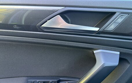 Volkswagen Tiguan II, 2018 год, 2 050 000 рублей, 12 фотография