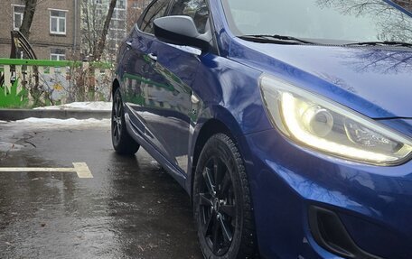 Hyundai Solaris II рестайлинг, 2013 год, 950 000 рублей, 2 фотография